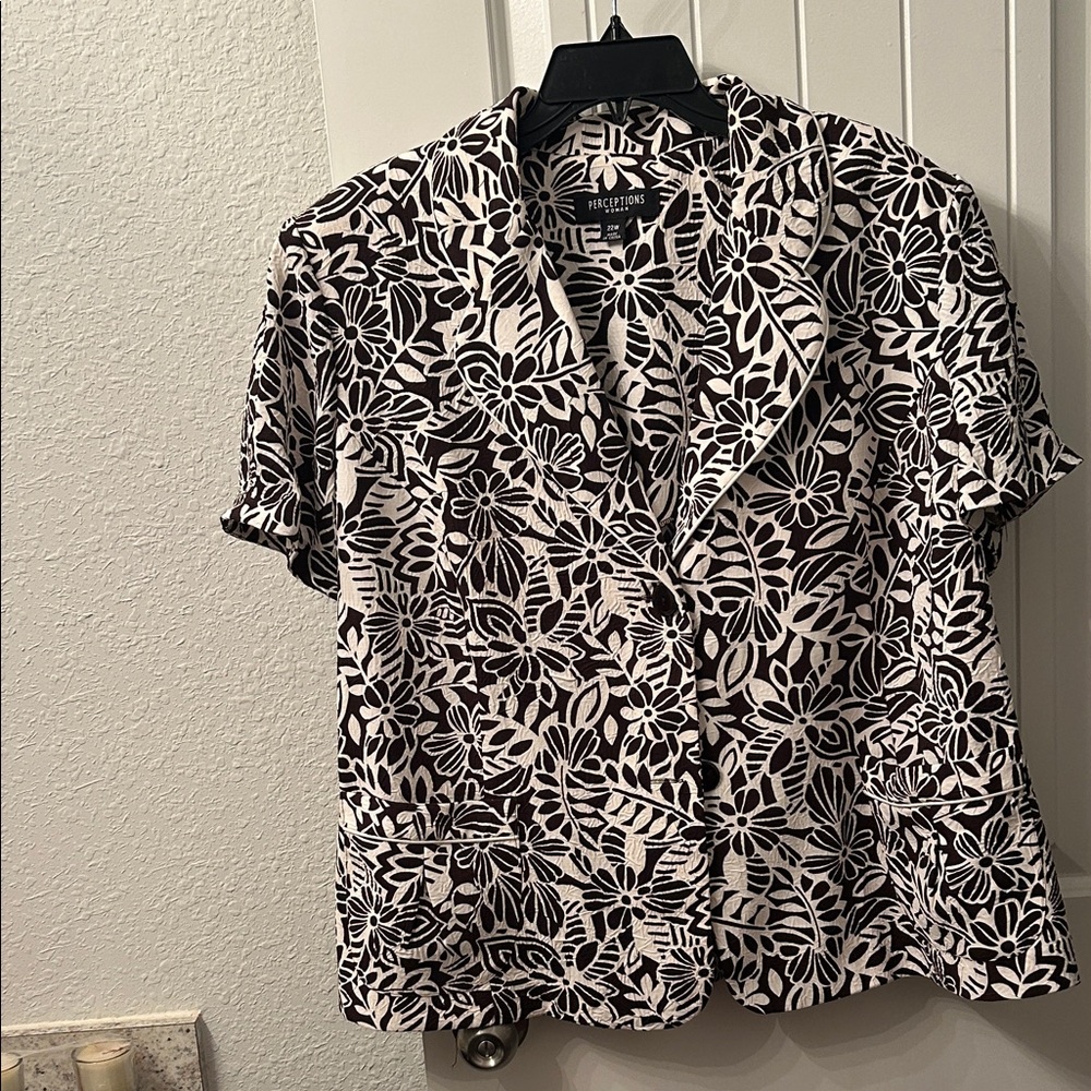 Stylish Women's Brown and White Floral Blazer with Pockets Career Wear